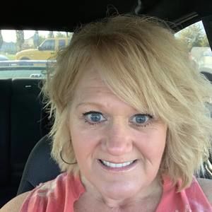 Meet your Posher, Laurie